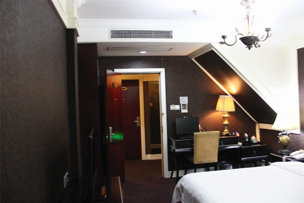 Manhattan Jinling Hotel Shanghai Rum bild